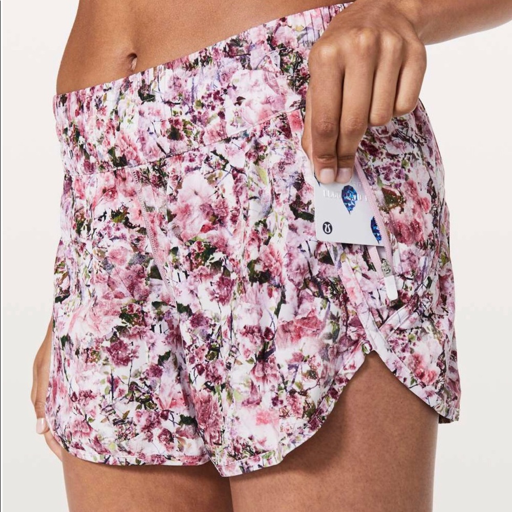 Lululemon Tracker V short size 12